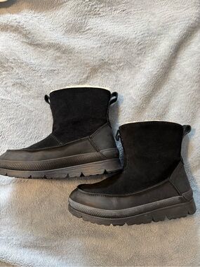 Manitoba Unisex Black Suede Slip-On Waterproof Winter Boots